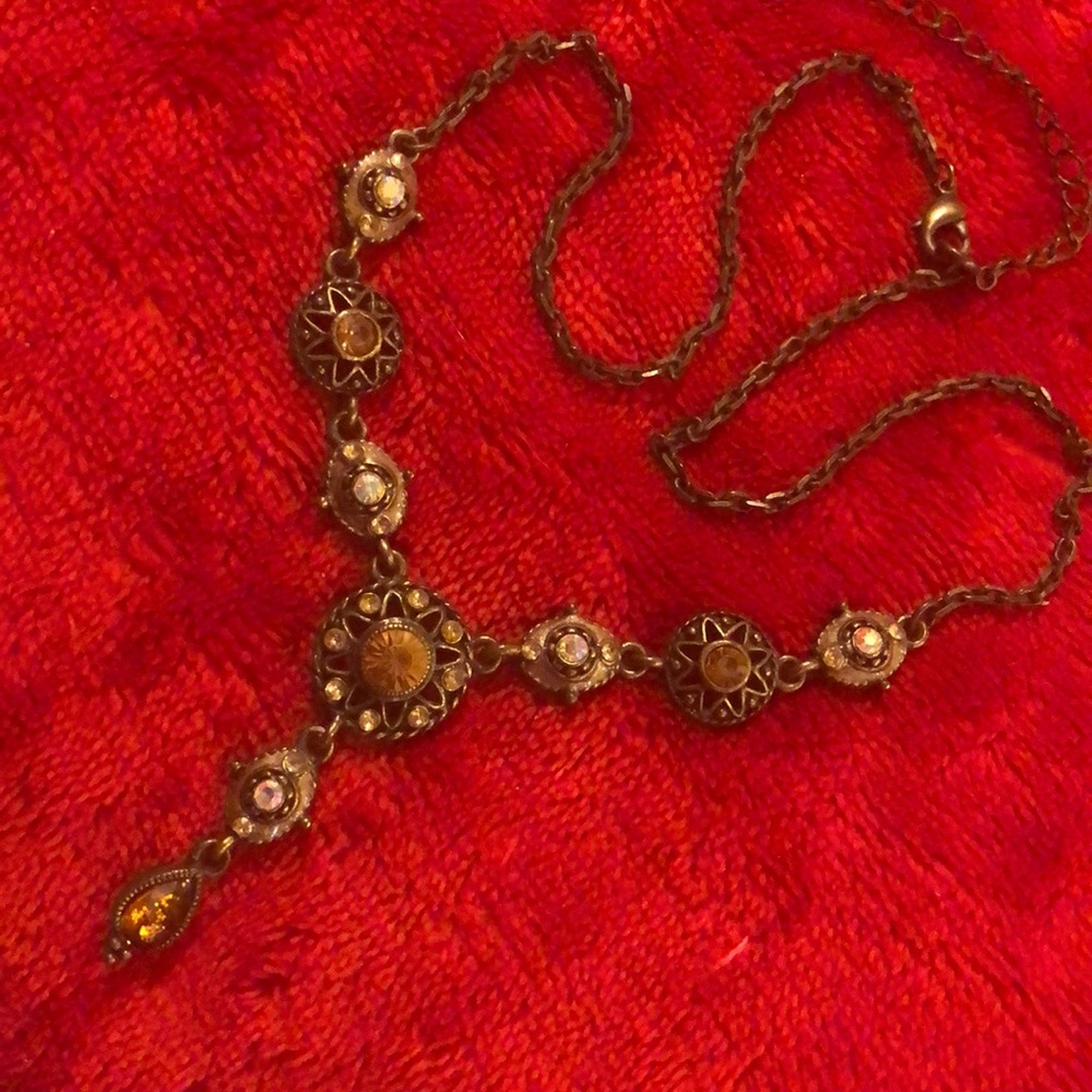 Vintage Style Necklace - Picture 3 of 7